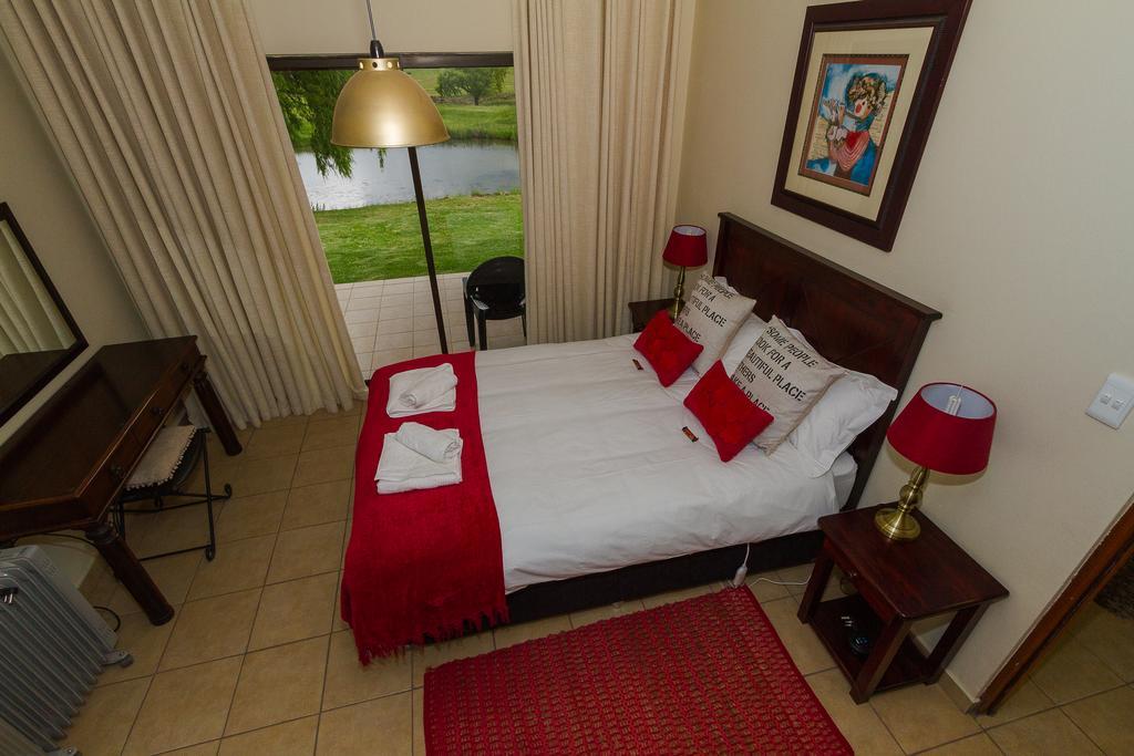 Forellenhof Guest Farm Wakkerstroom Bagian luar foto