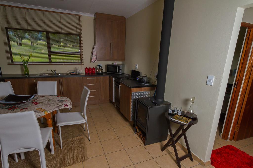 Forellenhof Guest Farm Wakkerstroom Bagian luar foto