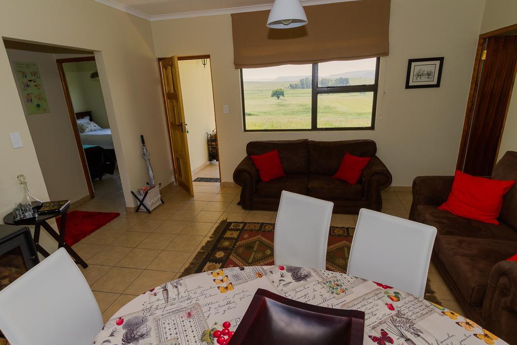 Forellenhof Guest Farm Wakkerstroom Bagian luar foto