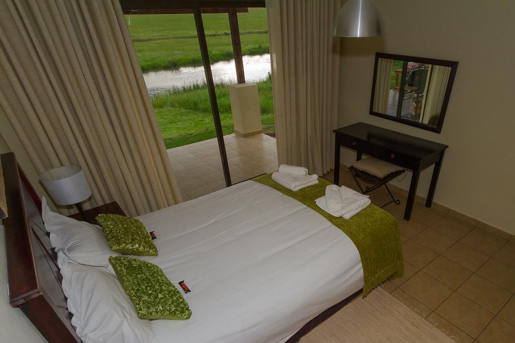 Forellenhof Guest Farm Wakkerstroom Bagian luar foto