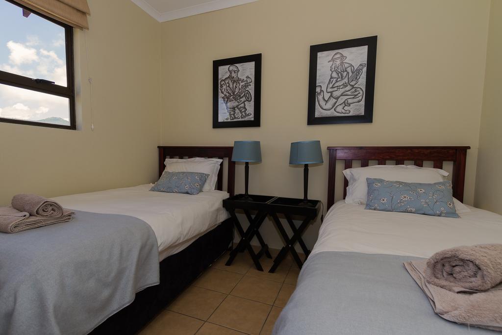 Forellenhof Guest Farm Wakkerstroom Bagian luar foto
