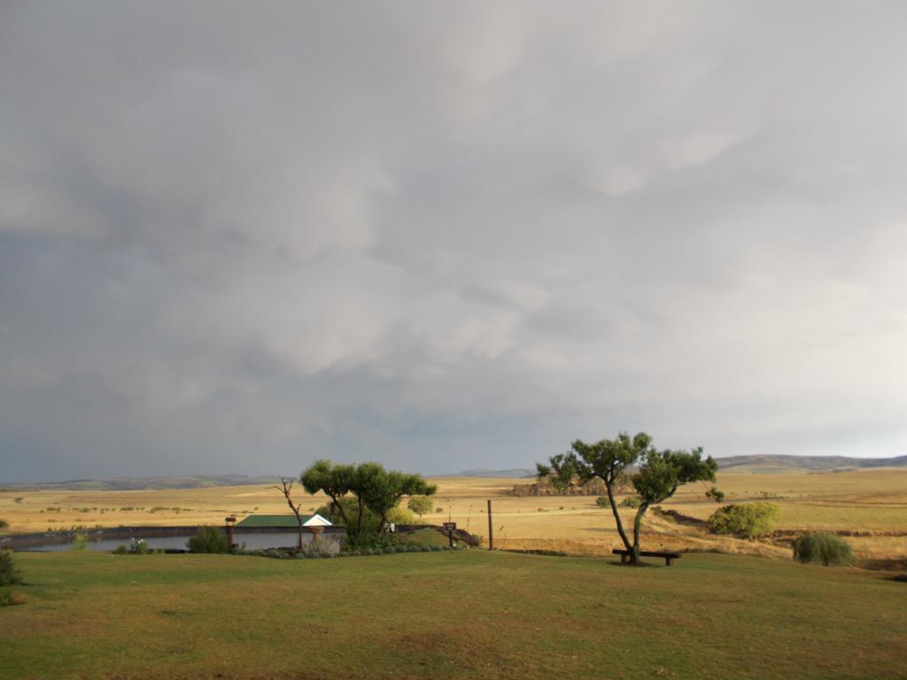 Forellenhof Guest Farm Wakkerstroom Bagian luar foto